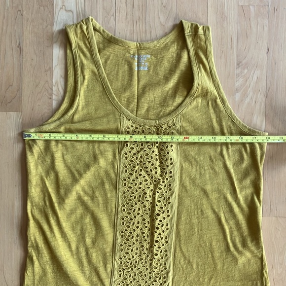 3/$20 Lands End eyelet cotton tank top yellow Small - Picture 2 of 9